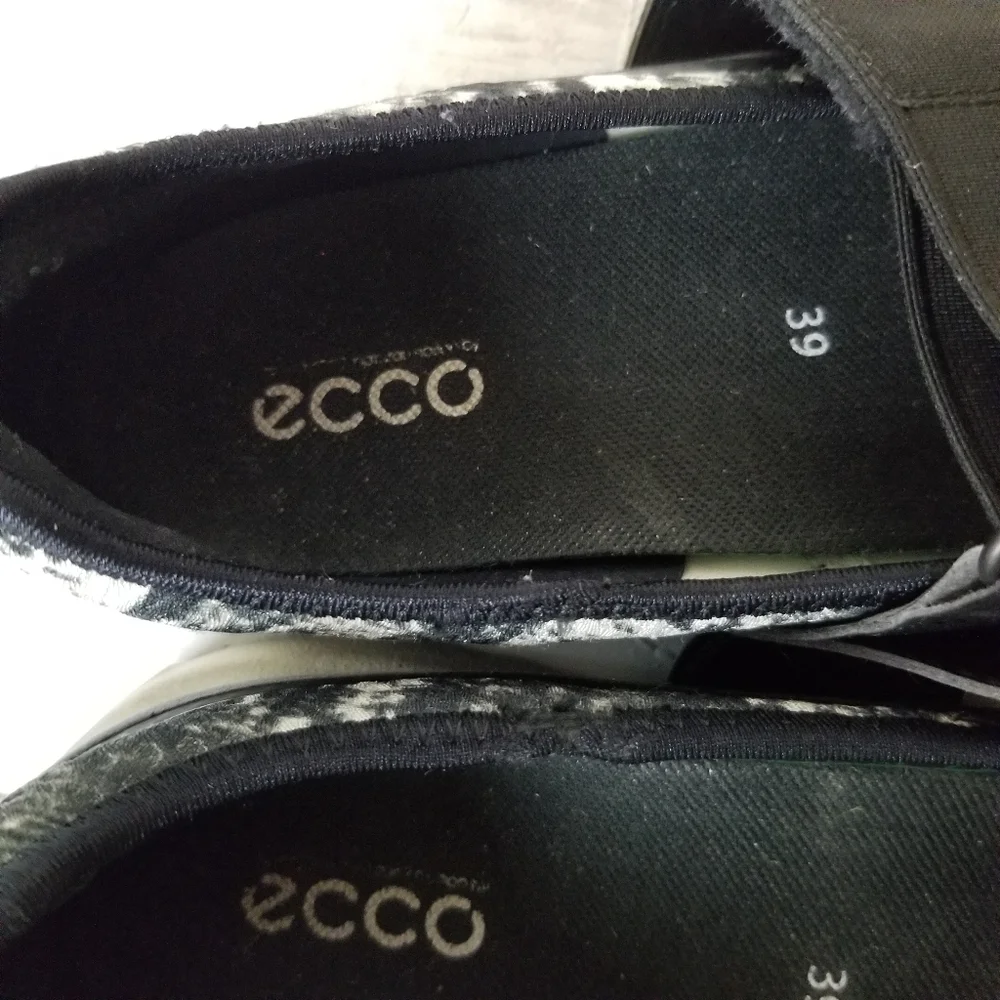 ECCO Biom Amrap Mary Jane Style Sporty Sneaker Shoe